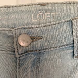 LOFT Curvy Skinny Light Wash Stretch Jeans 27/4